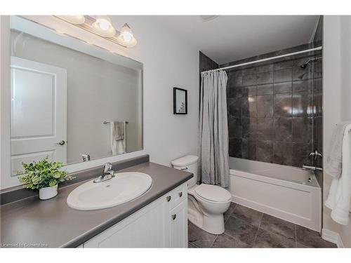 2B-115 South Creek Drive, Kitchener, ON - Indoor Photo Showing Bathroom