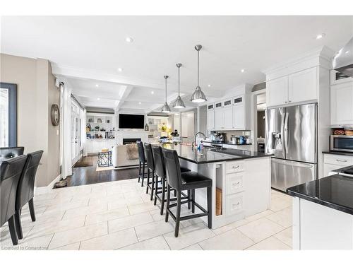 2616 Morrison Road, Cambridge, ON - Indoor Photo Showing Kitchen With Upgraded Kitchen