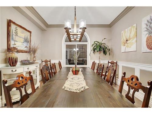 1059 Colborne Street East Street E, Brantford, ON - Indoor Photo Showing Dining Room