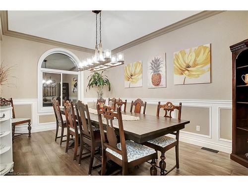 1059 Colborne Street East Street E, Brantford, ON - Indoor Photo Showing Dining Room