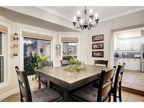 1059 Colborne Street East Street E, Brantford, ON - Indoor Photo Showing Dining Room