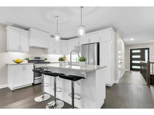 203 Church Street N, Mount Forest, ON - Indoor Photo Showing Kitchen With Upgraded Kitchen