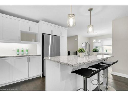 203 Church Street N, Mount Forest, ON - Indoor Photo Showing Kitchen With Upgraded Kitchen