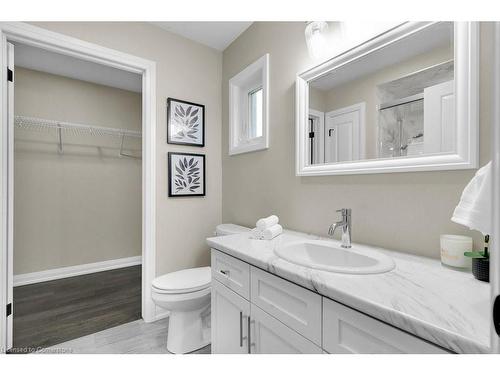 203 Church Street N, Mount Forest, ON - Indoor Photo Showing Bathroom