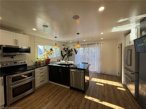 153 Elgin Street, London, ON - Indoor Photo Showing Kitchen With Stainless Steel Kitchen With Upgraded Kitchen