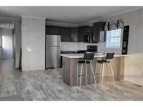 24 Macpherson Crescent, Flamborough, ON - Indoor Photo Showing Kitchen