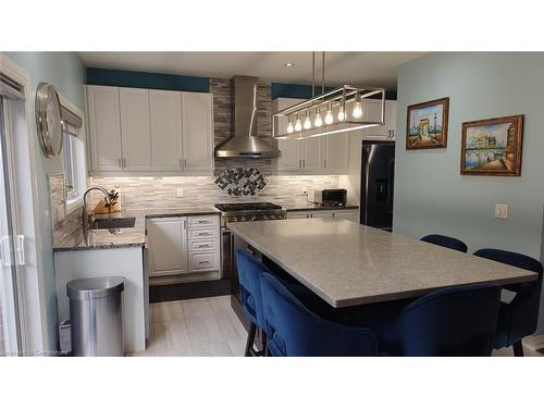 4017 Cachet Court, Beamsville, ON - Indoor Photo Showing Kitchen