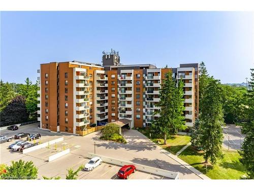 209-260 Sheldon Avenue N, Kitchener, ON - Outdoor With Facade