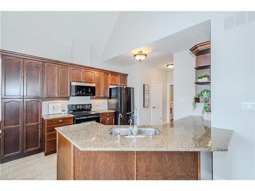 35-875 University Avenue E, Waterloo, ON - Indoor Photo Showing Kitchen With Double Sink