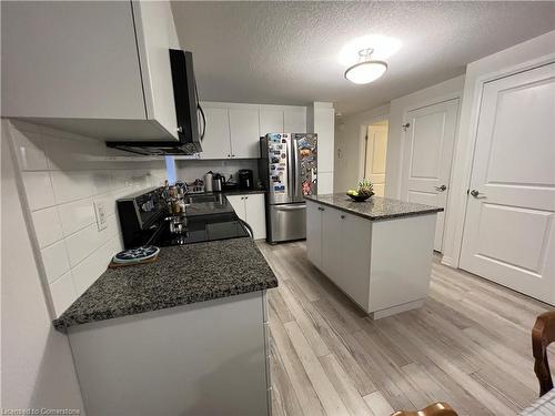 63A-1989 Ottawa Street S, Kitchener, ON - Indoor Photo Showing Kitchen