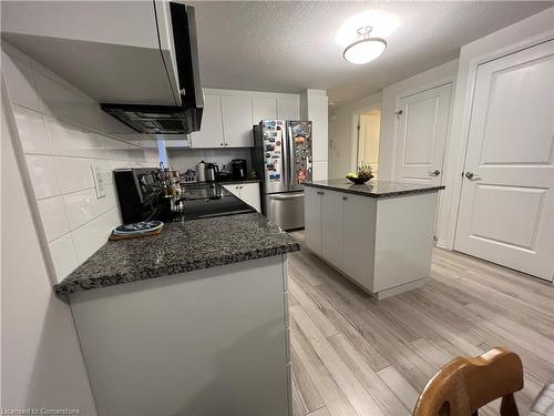 63A-1989 Ottawa Street S, Kitchener, ON - Indoor Photo Showing Kitchen