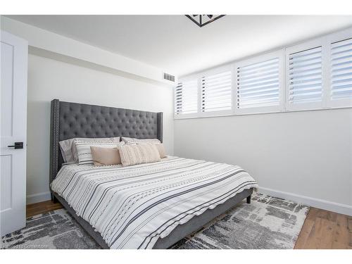 1006-375 King Street N, Waterloo, ON - Indoor Photo Showing Bedroom