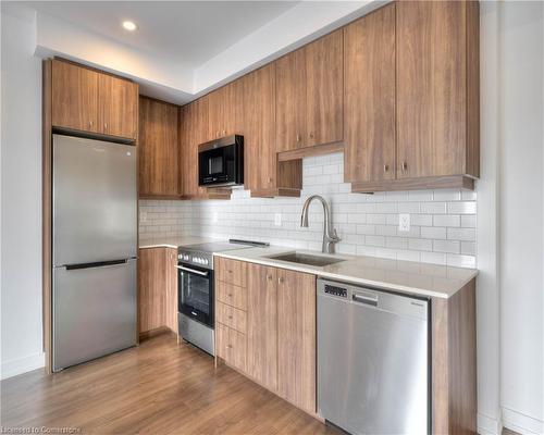 2609-15 Wellington Street S, Kitchener, ON - Indoor Photo Showing Kitchen