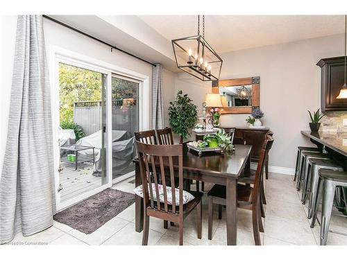 206 Westhollow Court, Waterloo, ON - Indoor Photo Showing Dining Room