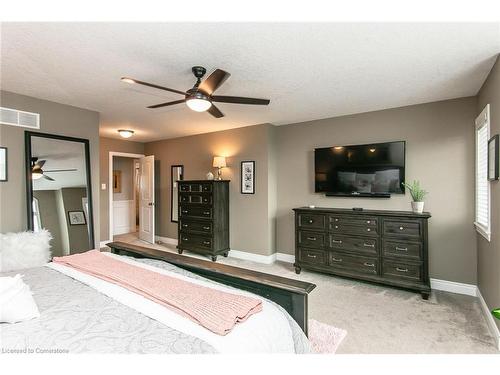 206 Westhollow Court, Waterloo, ON - Indoor Photo Showing Bedroom