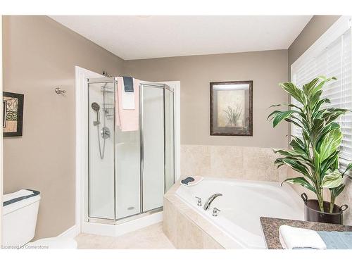 206 Westhollow Court, Waterloo, ON - Indoor Photo Showing Bathroom