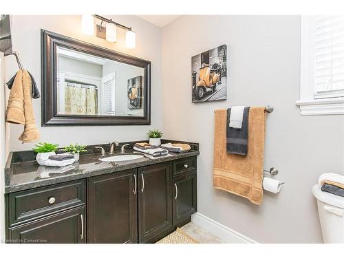 206 Westhollow Court, Waterloo, ON - Indoor Photo Showing Bathroom