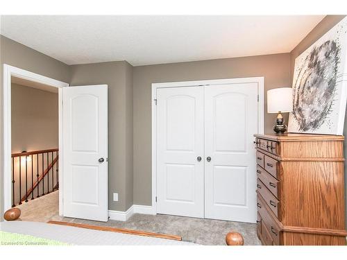 206 Westhollow Court, Waterloo, ON - Indoor