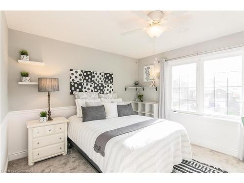 206 Westhollow Court, Waterloo, ON - Indoor Photo Showing Bedroom