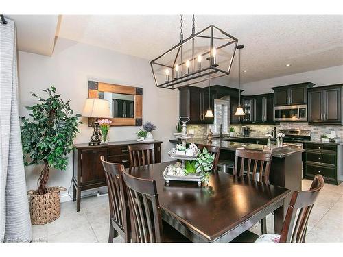 206 Westhollow Court, Waterloo, ON - Indoor Photo Showing Dining Room