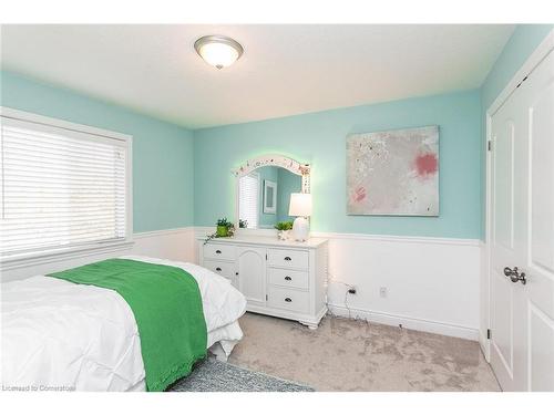 206 Westhollow Court, Waterloo, ON - Indoor Photo Showing Bedroom