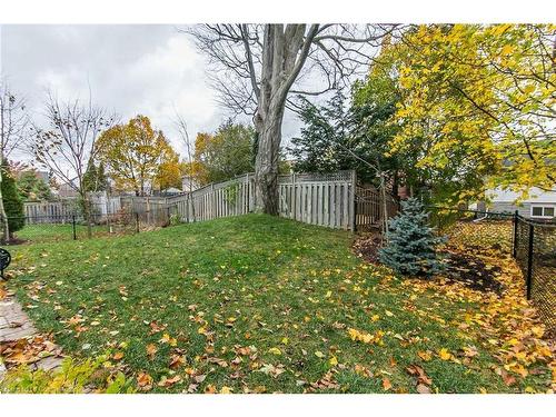 206 Westhollow Court, Waterloo, ON - Outdoor