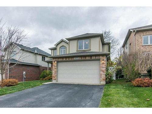 206 Westhollow Court, Waterloo, ON - Outdoor