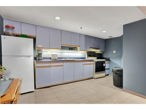 1204-1414 King Street E, Kitchener, ON - Indoor Photo Showing Kitchen