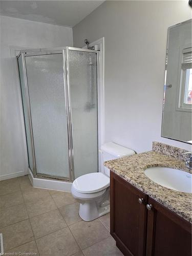 1316 Countrystone Drive, Kitchener, ON - Indoor Photo Showing Bathroom