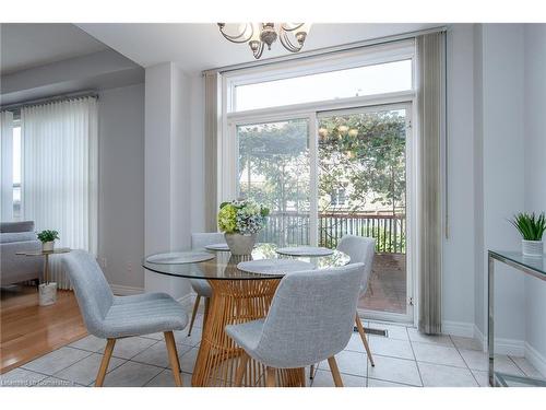 379 Beaver Creek Road, Waterloo, ON - Indoor Photo Showing Dining Room