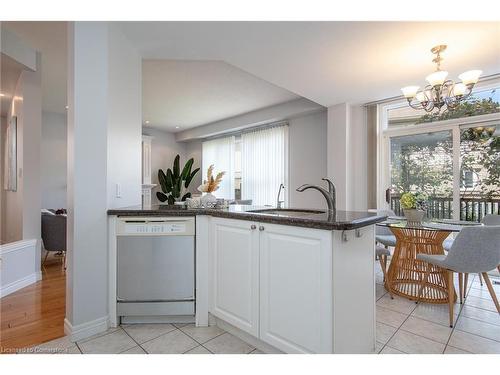 379 Beaver Creek Road, Waterloo, ON - Indoor Photo Showing Kitchen