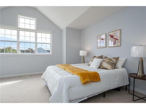 379 Beaver Creek Road, Waterloo, ON - Indoor Photo Showing Bedroom