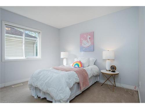 379 Beaver Creek Road, Waterloo, ON - Indoor Photo Showing Bedroom