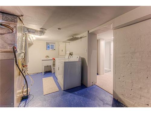 95 Scott Street, Kitchener, ON - Indoor Photo Showing Laundry Room