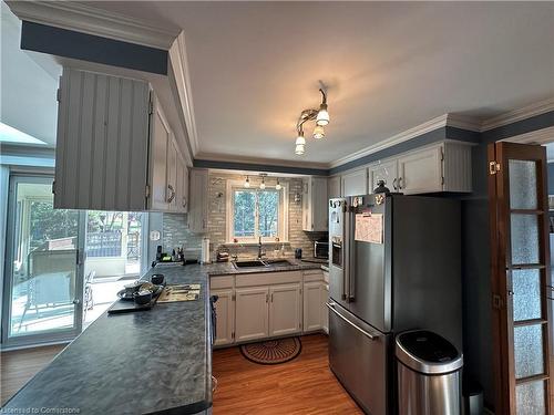 486 Toronto St Street, Palmerston, ON - Indoor Photo Showing Kitchen