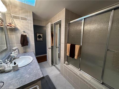 486 Toronto St Street, Palmerston, ON - Indoor Photo Showing Bathroom