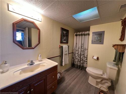 486 Toronto St Street, Palmerston, ON - Indoor Photo Showing Bathroom