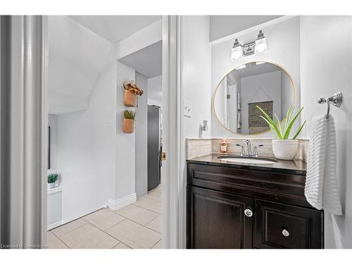 43 Marcy Crescent, Cambridge, ON - Indoor Photo Showing Bathroom