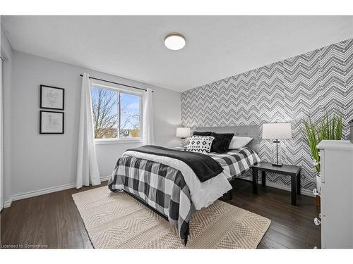 43 Marcy Crescent, Cambridge, ON - Indoor Photo Showing Bedroom