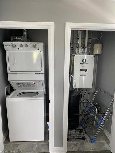 2Q-155 Thomas Slee Drive, Kitchener, ON - Indoor Photo Showing Laundry Room