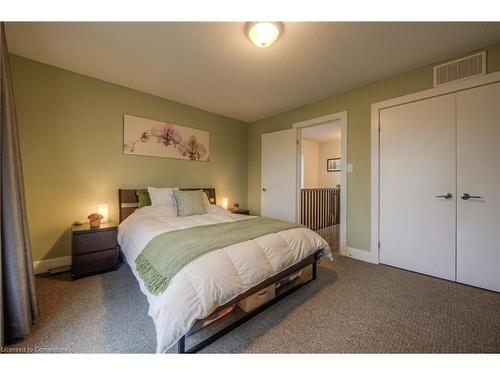 19-342 Mill Street, Kitchener, ON - Indoor Photo Showing Bedroom