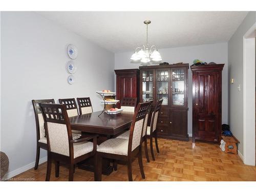 580 Old Huron Place, Kitchener, ON - Indoor Photo Showing Dining Room