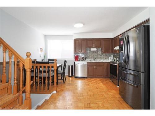 580 Old Huron Place, Kitchener, ON - Indoor Photo Showing Kitchen