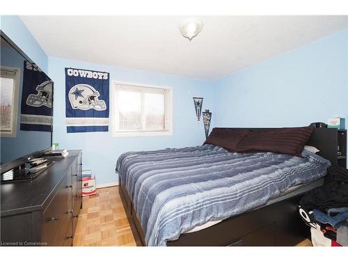 580 Old Huron Place, Kitchener, ON - Indoor Photo Showing Bedroom