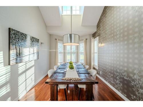 457 Golf Course Road, Conestogo, ON - Indoor Photo Showing Dining Room