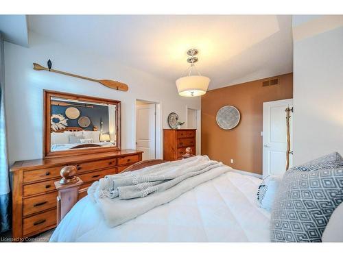 457 Golf Course Road, Conestogo, ON - Indoor Photo Showing Bedroom