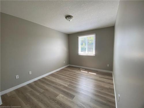 28 Birkinshaw Road, Cambridge, ON - Indoor Photo Showing Other Room