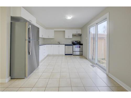 572 Elgin Street N, Cambridge, ON - Indoor Photo Showing Kitchen