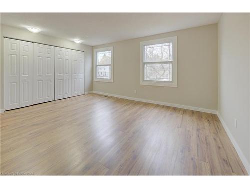 572 Elgin Street N, Cambridge, ON - Indoor Photo Showing Kitchen