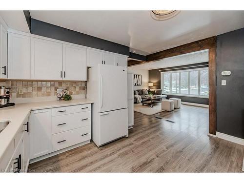 36 Colebrook Court, Kitchener, ON - Indoor Photo Showing Kitchen